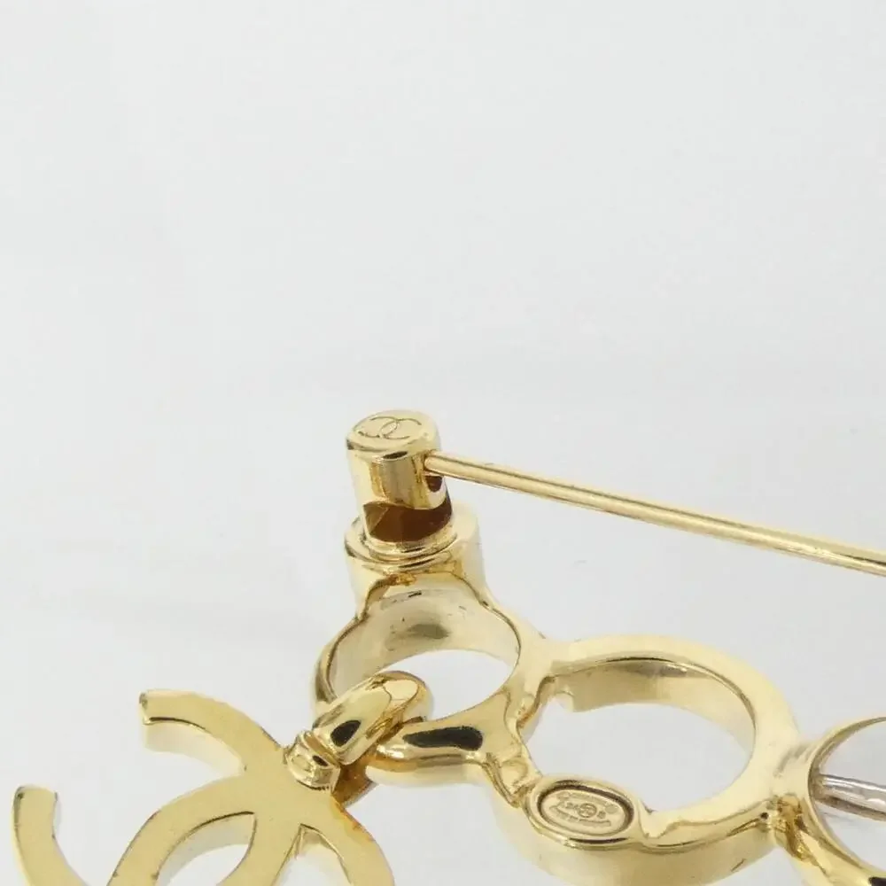 CHANEL White Brooch